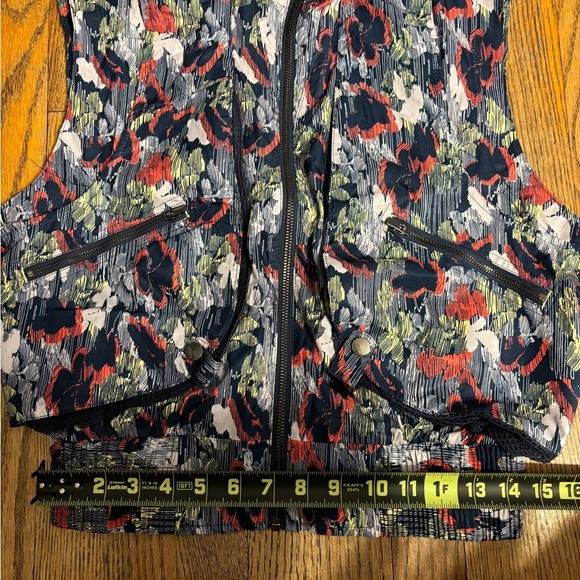 NWT FP Movement Off The Grid Printed Vest in Supernova Floral - Picture 14 of 15